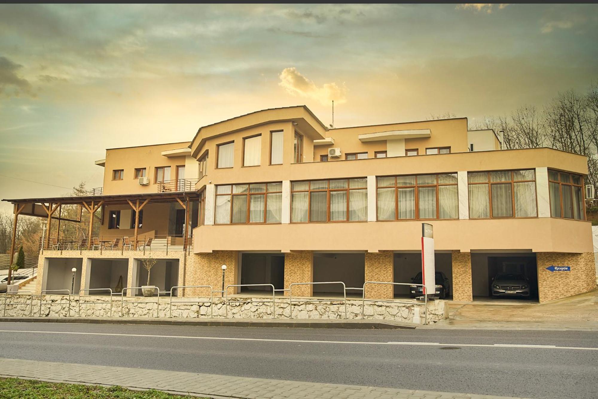 ביילה פליקס Vila Etikette מראה חיצוני תמונה